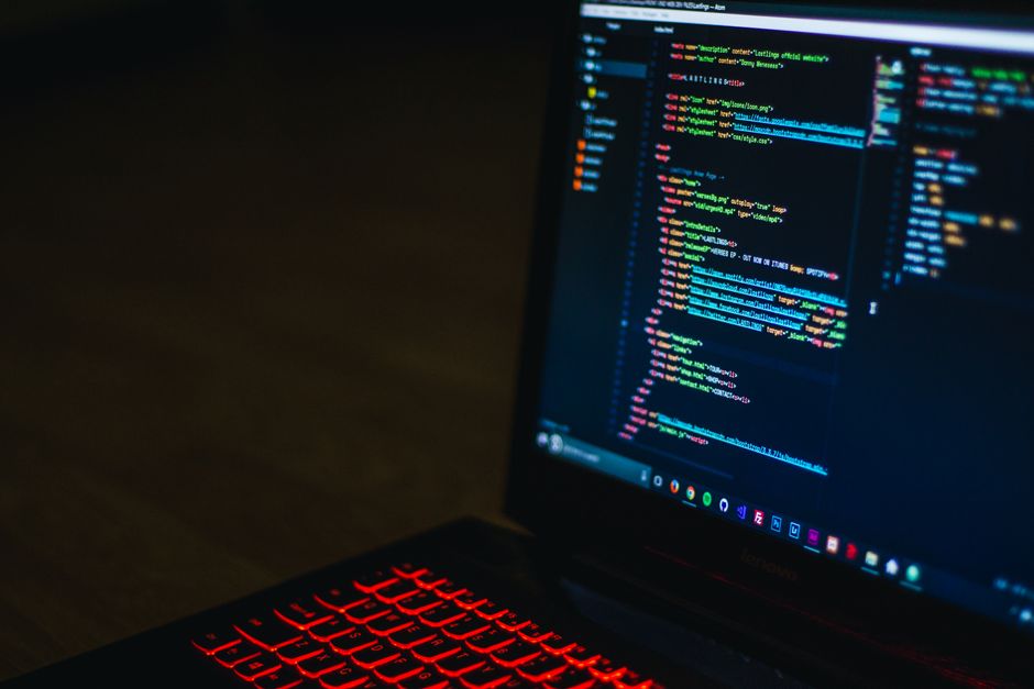 Пример проекта: дизайн и интерфейс веб-страницы для портфолио
